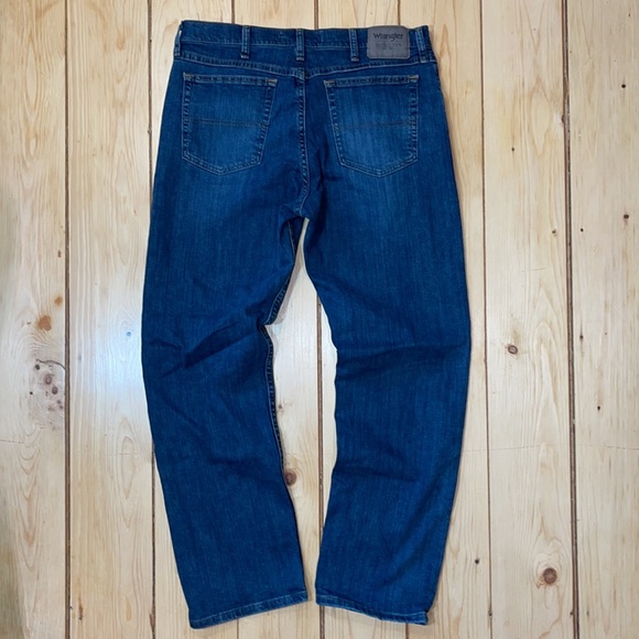 Wrangler Jeans, hardly worn! - Picture 4 of 6